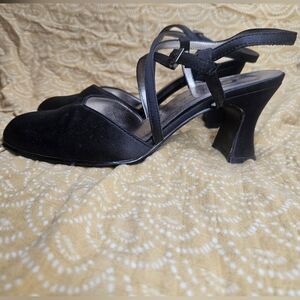 Ellemenno Glamour Black Sateen Fabric Strappy Slingback Mules Heels size 6.5